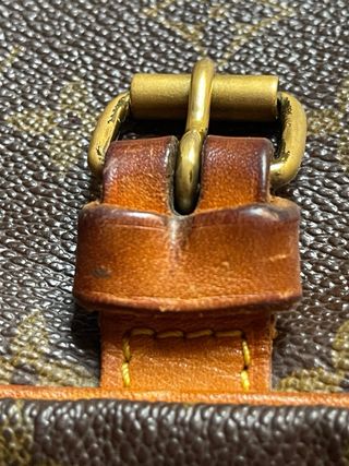 Bolso Louis Vuitton Saumur para reparar
authentico