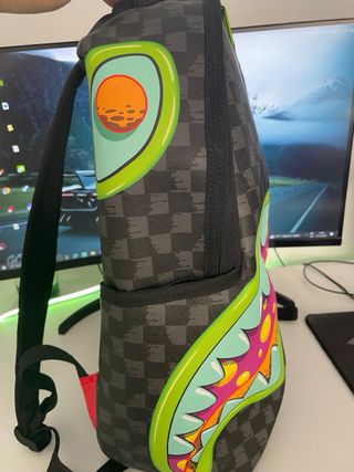 Mochila Sprayground Negra y Verde