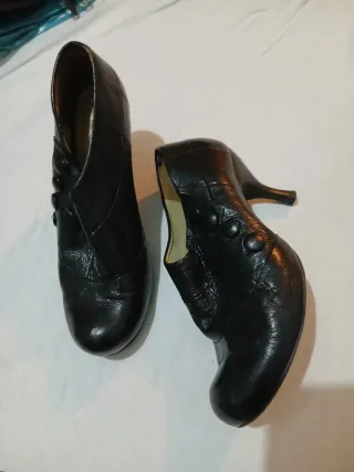 Scarpe Clarks in pelle nera