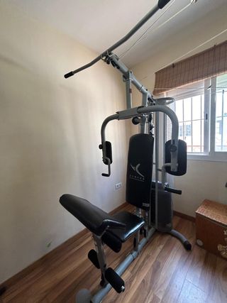 máquina multifuncional 
pecho espalda piernas Etc