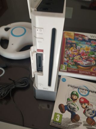 Nintendo Wii Blanca + Accesorios y Juegos