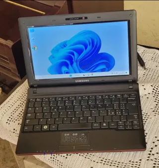 Samsung 10 Laptop Windows 11 SSD 128GB