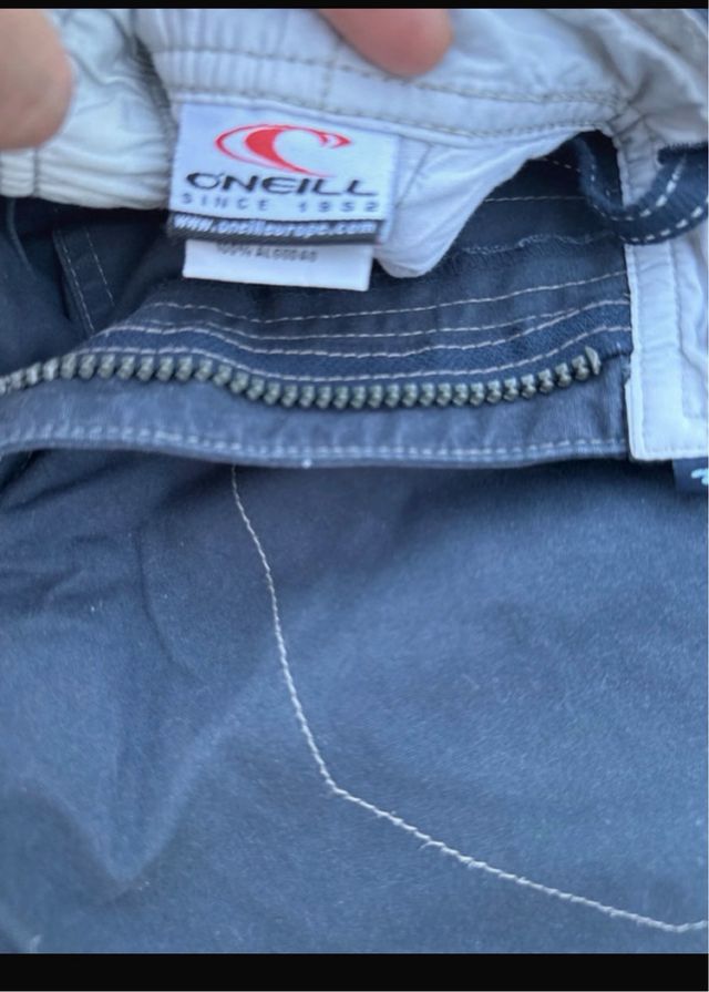 Pantalón O'Neill azul con raya lateral