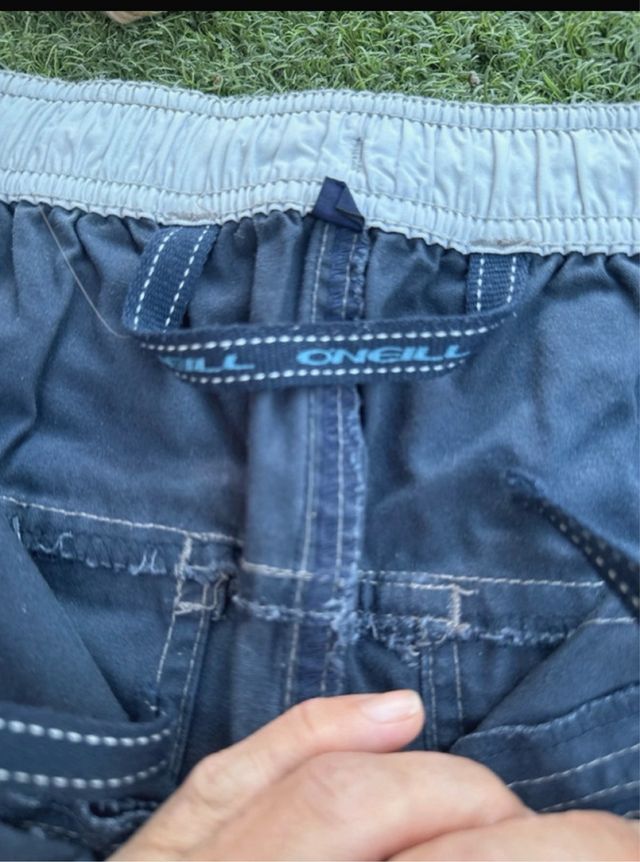 Pantalón O'Neill azul con raya lateral