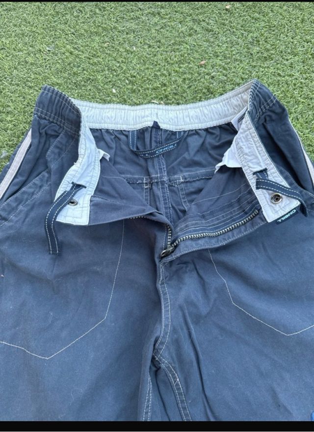 Pantalón O'Neill azul con raya lateral