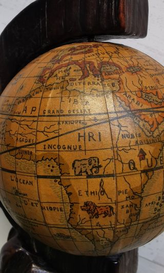 Globo Terráqueo de Madera Vintage