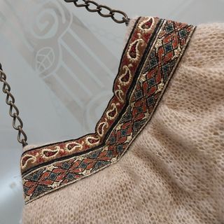Borsa vintage beige con catena