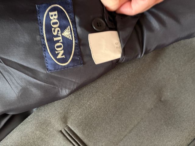 Traje de caballero gris marengo