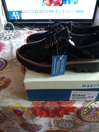Zapatos charol negros talla 38