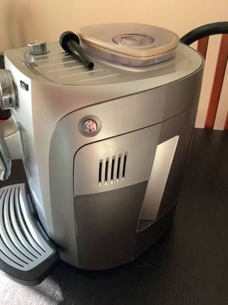 Cafetera Saeco Talea Giro Plus Plateada