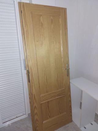 Puerta Garaje + 2 Puertas Habitación