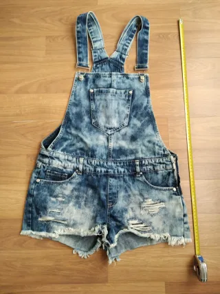 Mono corto vaquero desgastado