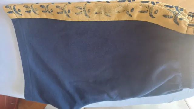 Uniforme escola talla 14
Colegio madrigal
