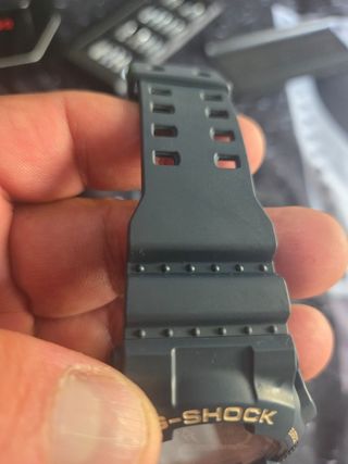 Reloj Casio G-Shock Negro y Dorado