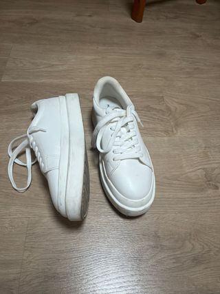 Zapatos blancos casuales