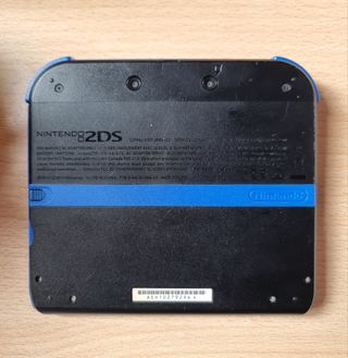 Nintendo 2DS Azul y Negra