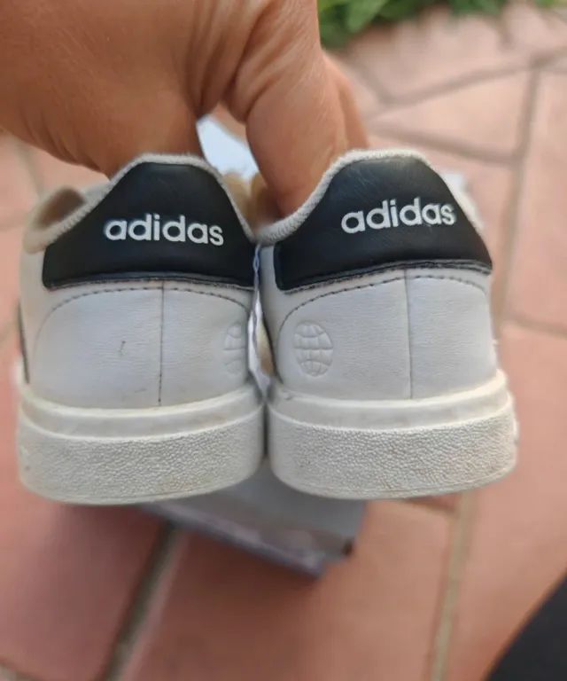 Scarpe Adidas Bambino Velcro Bianche numero 26