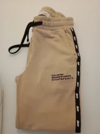 Pantalón chándal Pull&Bear beige