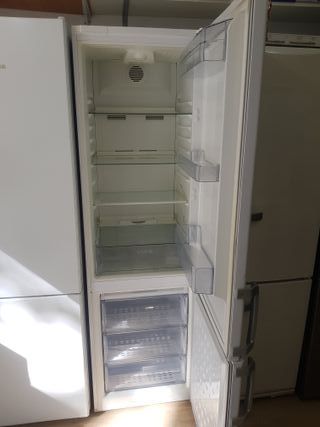 Nevera Beko con garantía y transporte