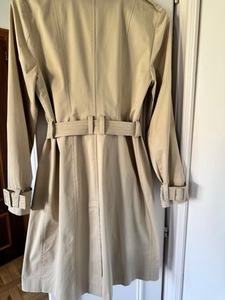 Gabardina beige en muy buen estado