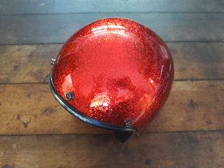 Casco metal flake red