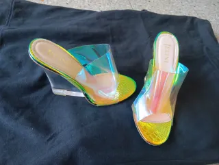 Tacones transparentes JEEINI multicolor ,poco uso 