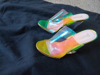Tacones transparentes JEEINI multicolor ,poco uso 