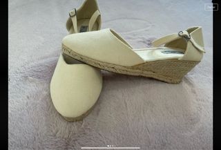 Zapatos esparto cuña beige