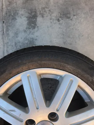 Llanta Ford Fiesta 15 Kumho