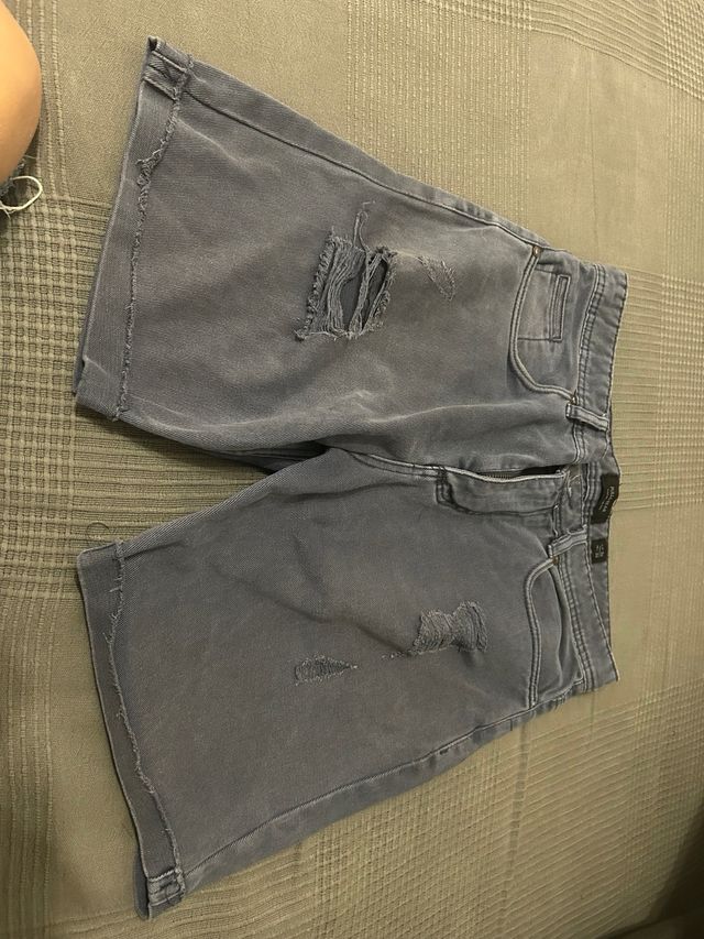 Pantalones cortos grises hombre