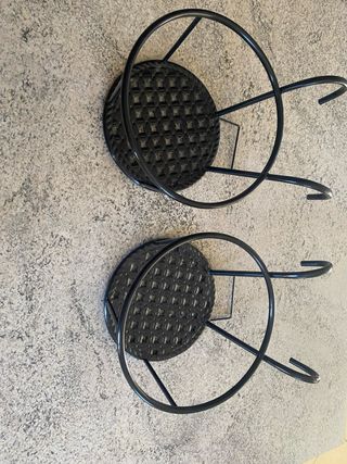 Porta vasi in metallo nero