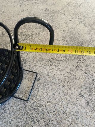 Porta vasi in metallo nero