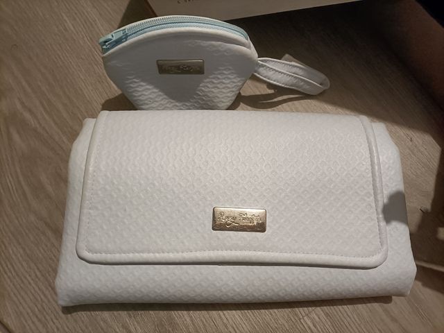 Cambiador y chupetero bebé