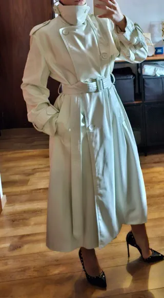 Gabardina Zara polipiel larga