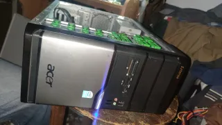 Torre PC  Acer Antigua Negra y Plateada