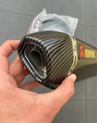Tubo Escape Akrapovic carbono