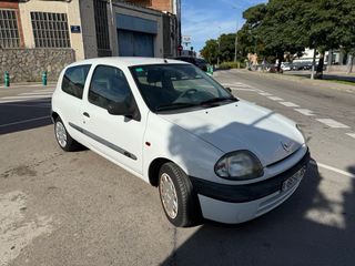 RENAULT CLIO TAN SOLO 87.000MIL KLM