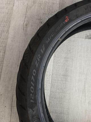 Neumático 120/70 ZR 17 USADO 
METZELER 