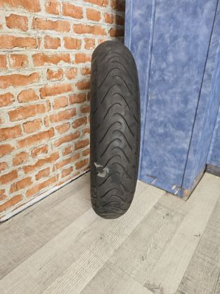 Neumático 120/70 ZR 17 USADO 
METZELER 