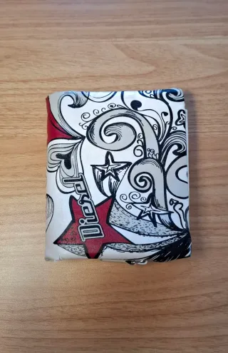 Cartera Diesel estrellas y corazones
