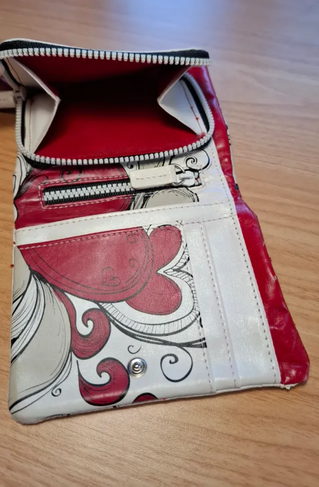 Cartera Diesel estrellas y corazones