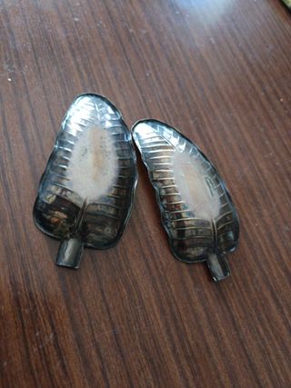 2 Ceniceros Metálicos Forma Hoja de Alpaca