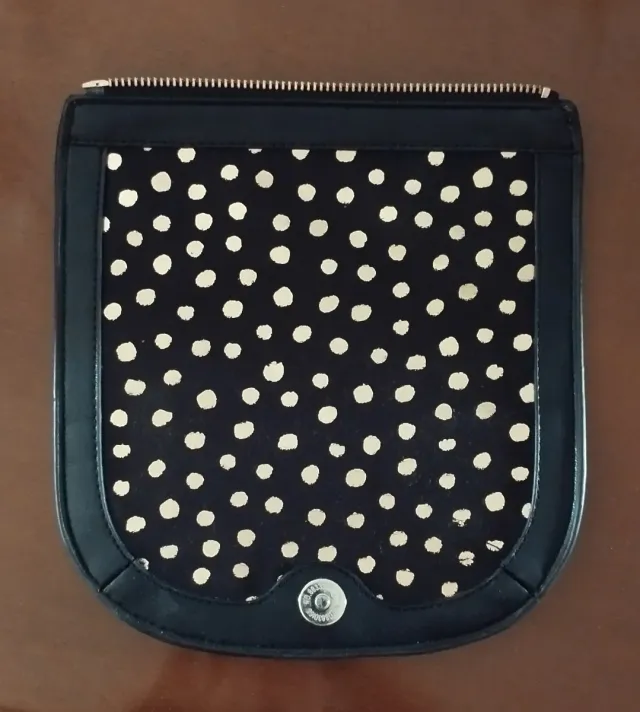 Solapa bolso Desigual con flores