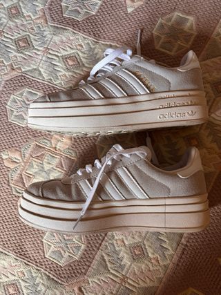 Zapatillas Adidas Grises y Blancas