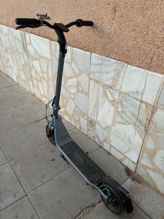 Patinete eléctrico Cecotec poco uso