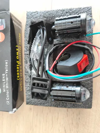 Mini Faros LED Moto , patinete  , etc(2 Piezas)