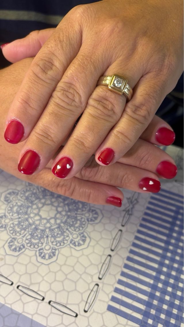 Manicura a domicilio o en home studio.