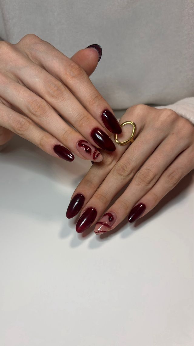 Manicura a domicilio o en home studio.