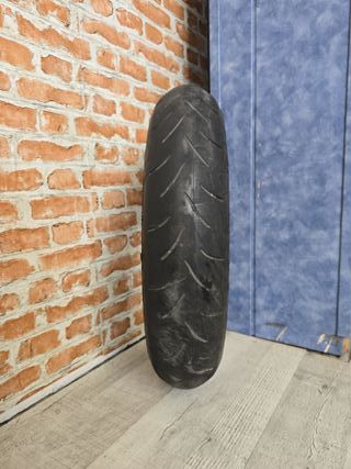 Neumático 120/70/ZR17 USADO
BRIDGESTONE 