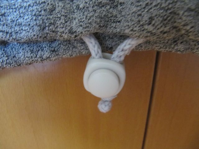 Sudadera Think Pink Gris Talla M